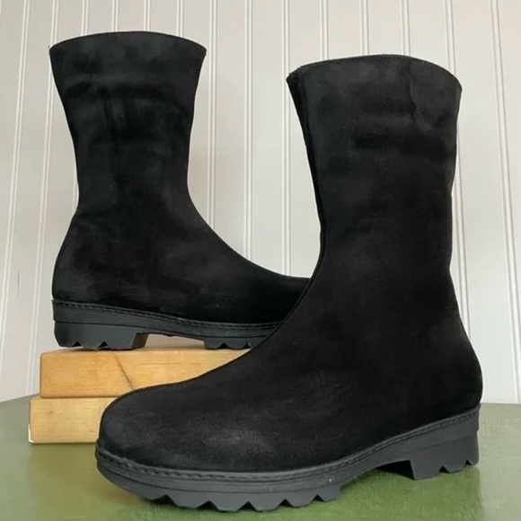 La Canadienne VOGUE Waterproof Fur Lined Lug Soled Boots in Black Suede Size 7M - Picture 3 of 10